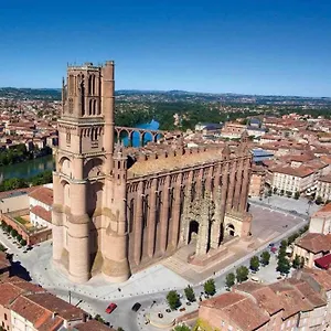 stubio-blanch.midi-pyreneeshotels.com/